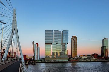Kop van Zuid Rotterdam met zonsondergang van Pixxi Hut |  Jaimie