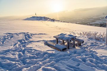 Snowy sunbed by Tom Voelz