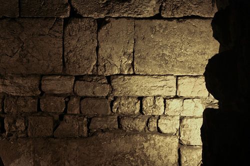 De Klaagmuur van binnenuit. Kerkers van de Tempelberg. Israël, Jeruzalem: de overblijfselen van de t