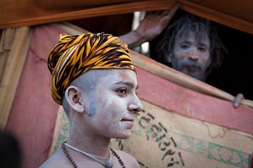 Un sadhu naga au festival Kumbh Mela à Haridwar, en Inde.
