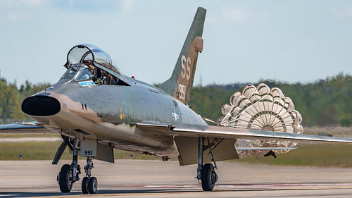 North American TF-100F Super Sabre.