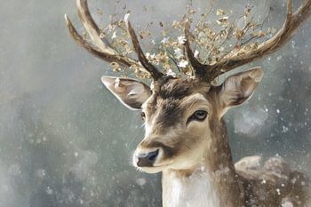 Hirsch mit Blumen im Geweih im verträumten Winterporträt