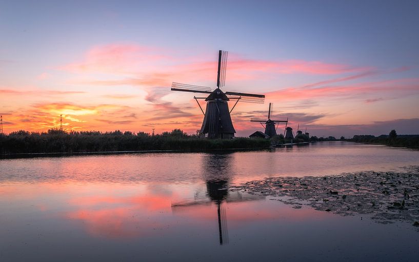 Sunrise | Kinderdijk | Netherlands by Bastiaan Stolk