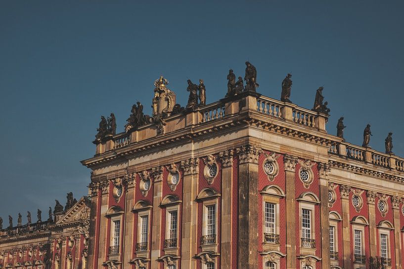 Le nouveau palais de Potsdam dans la lumière du soir - l'architecture baroque dans toute sa splendeur par NZME Photography