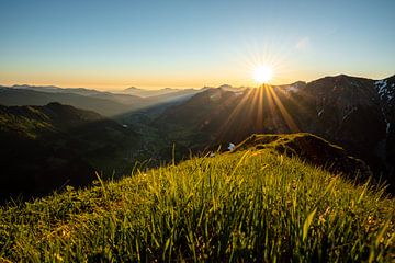 Zonsopgang boven de Allgäuer Alpen van Leo Schindzielorz