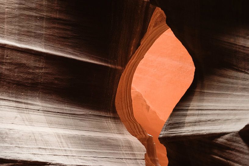 Antelope Canyon 6 van Louis ten Kate