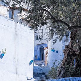 Doorkijkje in Chefchaouen, Marokko von Johan van Veelen