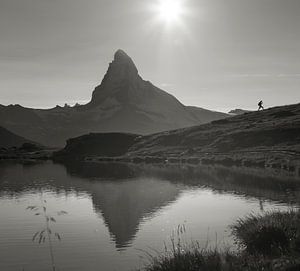 Wanderer am Matterhorn von Menno Boermans
