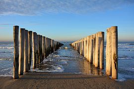 Breakwaters on the beach of Domburg, Walcheren Zeeland by My Footprints