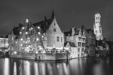Soirée d'hiver magiquement éclairée à Bruges | Noir et blanc sur Daan Duvillier | Dsquared Photography