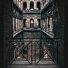 Interieur van de Porta Nigra door een boog van Laura Dijkslag
