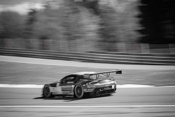 Aston Martin Racing A8 Martin Vantage V8 pilotant Eau Rouge à Raidillon sur Sjoerd van der Wal Photographie