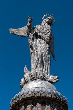 Quito: La Virgen de El Panecillo van Maarten Verhees