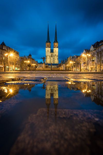 Hall-Saale in the mirror by Martin Wasilewski