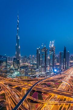 Dubai Night van Milan Markovic