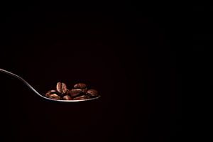 Coffee beans by Maikel Brands