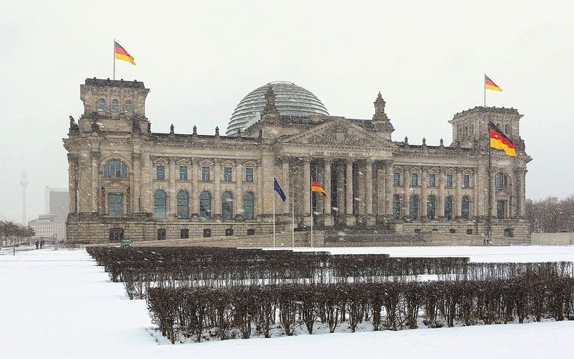 Le bâtiment du Reichstag à Berlin pendant les chutes de neige par Frank Herrmann