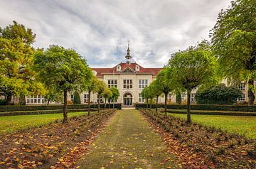 Bâtiment principal de l'ancien hôpital Laurens, Breda