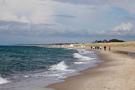 Ostsee mit Spaziergängern von Thomas Jäger