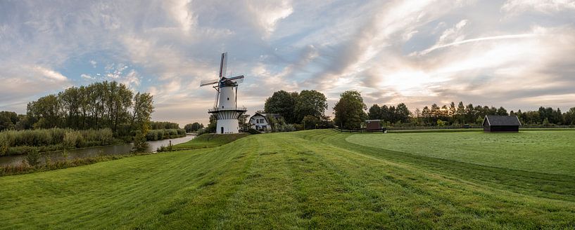 windmolen in Deil Holland van Marcel Derweduwen