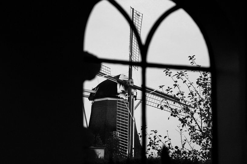 Mühle durch traditionelles Fenster von Evert Groenen