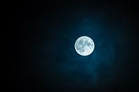 Volle Maan in de Duisternis