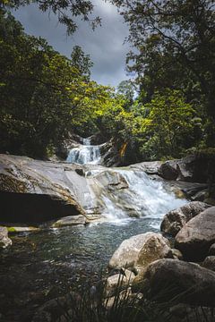 Josephine-Wasserfall: Ein funkelndes Naturspektakel von Ken Tempelers