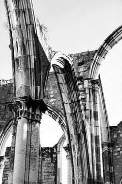 Carmo Monastery, Lisbon by Nynke Altenburg