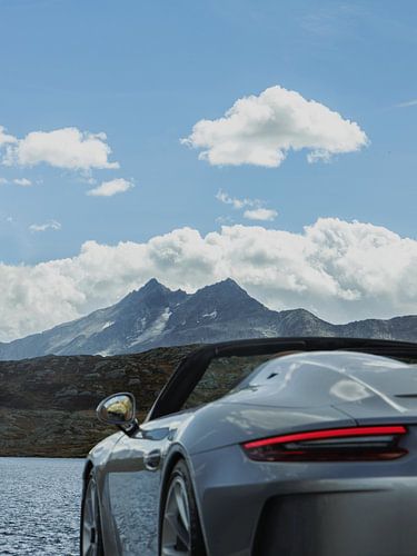 Porsche 991 Speedster up in the mountains