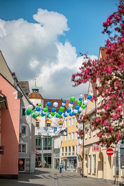 Summer lanterns in the Gerberstraße Kempten im Allgäu by Leo Schindzielorz
