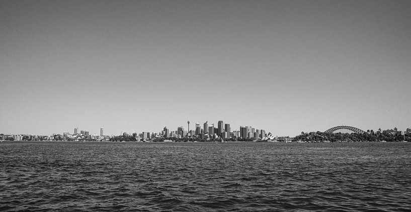 Sydney Skyline in full width (black and white) by Kaj Hendriks