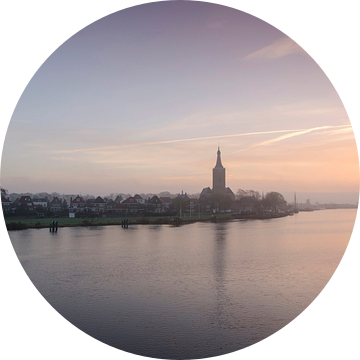 Hasselt (ov) in de mist tijdens zonsopgang