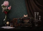 Hide and seek behind the typewriter by Aisa Joosten thumbnail