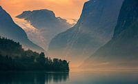 Sonnenaufgang Lovatnet, Norwegen von Henk Meijer Photography Miniaturansicht