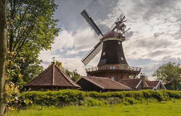 Windmolen in Oost-Friesland van Conny Pokorny