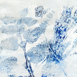 floral - white and blue