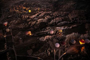 Luchtballonnen in Cappadocië van Paula Romein
