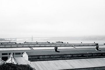 Golden Gate Bridge dans la brouillard sur Chantal Kielman