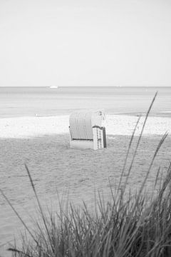 Strandstoel aan de Noordzee bij de zee van Der HanseArt