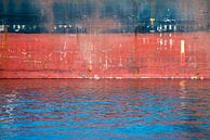 Zeeschepen gespiegeld in de haven van scheepskijkerhavenfotografie thumbnail