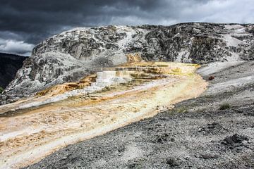 mound terrace - yellowstone national park
