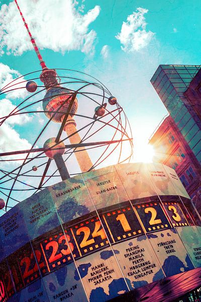Horloge universelle et tour de télévision de Berlin en été par Mixed media vector arts
