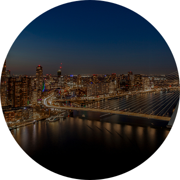Rotterdam Skyline by Night van shoott photography