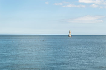 Zeilboot Op Zee