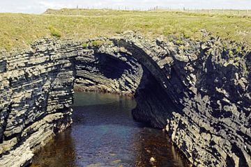 Bruggen van Ross - natuurlijke rotsboog in Ierland