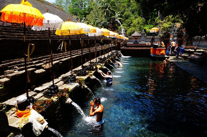Tirta Empul,Tampaksiring by Ilse van N