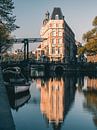 Aluminium bridge over Amsterdam canal, Netherlands. van Lorena Cirstea thumbnail