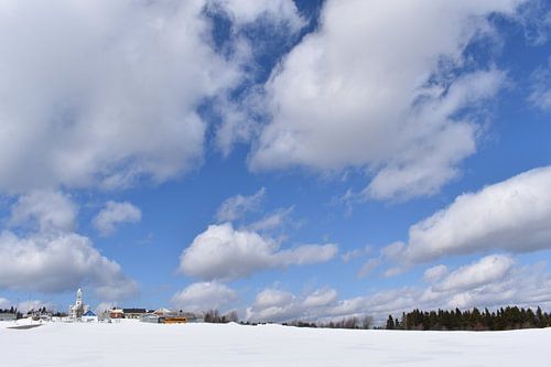 Wolken in een lentehemel