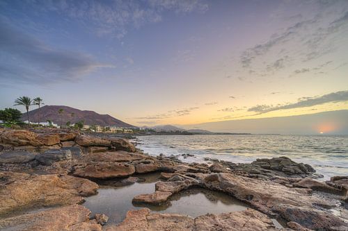 Morgens an der Küste in Playa Blanca auf Lanzarote von Michael Valjak