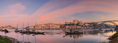 Panorama en zonsopkomst in Porto, Portugal